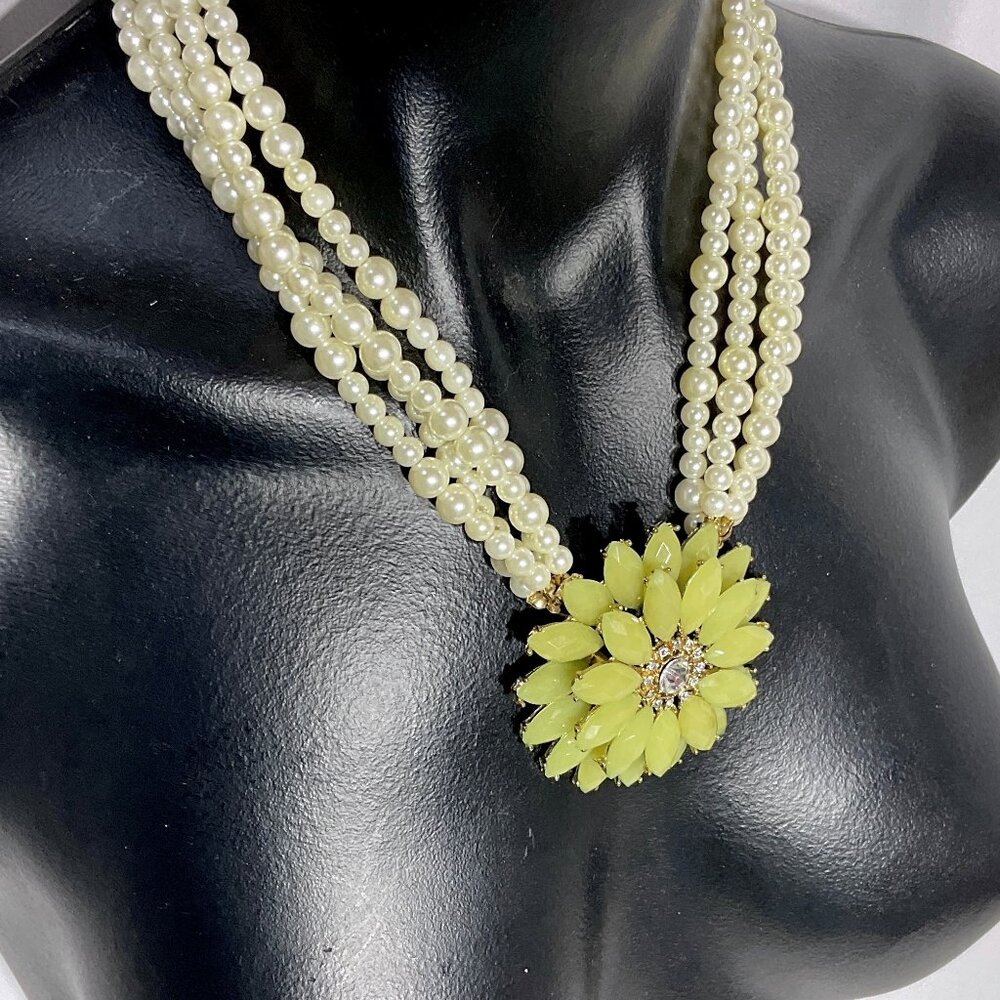 Jeweled Flower & Pearl Statement Necklace Green-Yellow Faceted Rhinestone